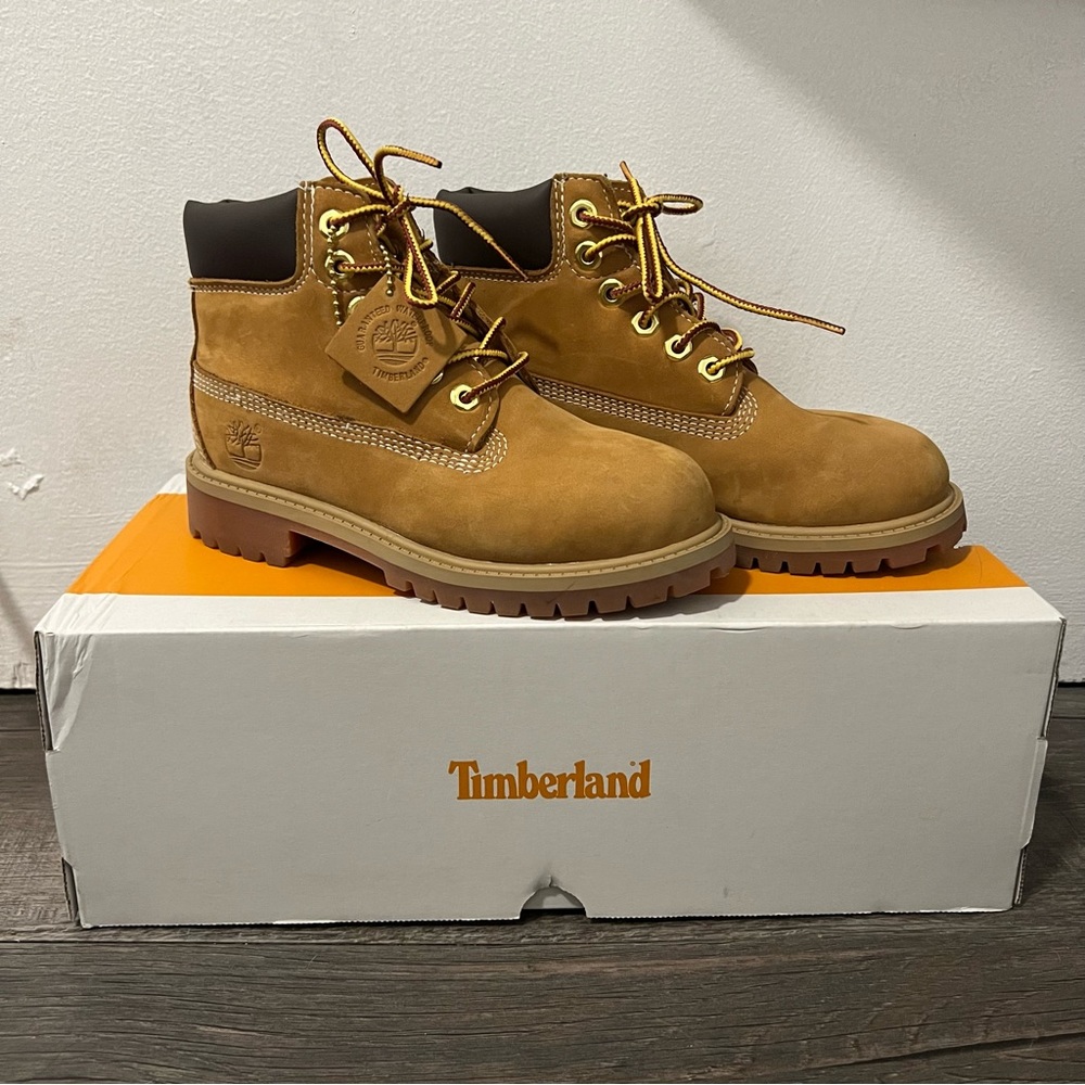 Timberland Original Tan Boots Boy’s Size 13